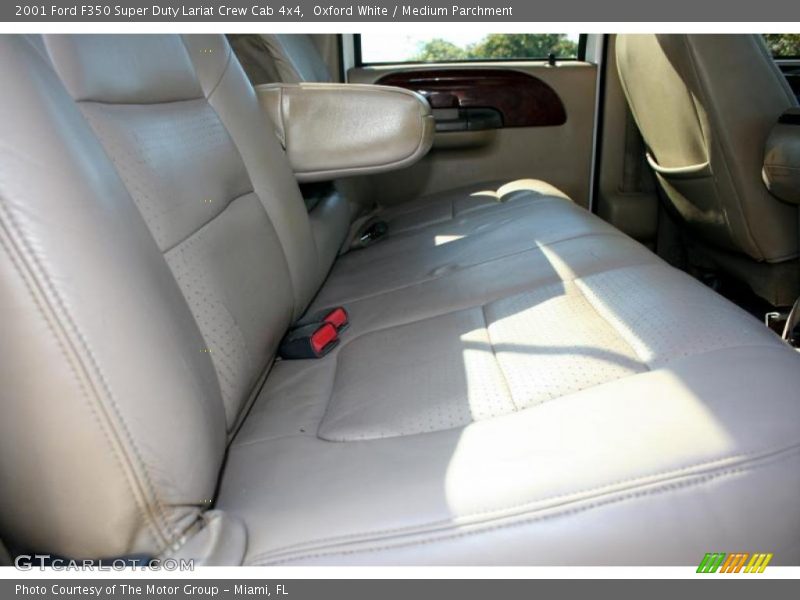 Oxford White / Medium Parchment 2001 Ford F350 Super Duty Lariat Crew Cab 4x4