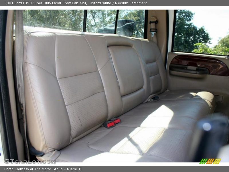 Oxford White / Medium Parchment 2001 Ford F350 Super Duty Lariat Crew Cab 4x4