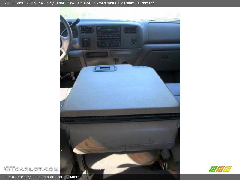 Oxford White / Medium Parchment 2001 Ford F350 Super Duty Lariat Crew Cab 4x4