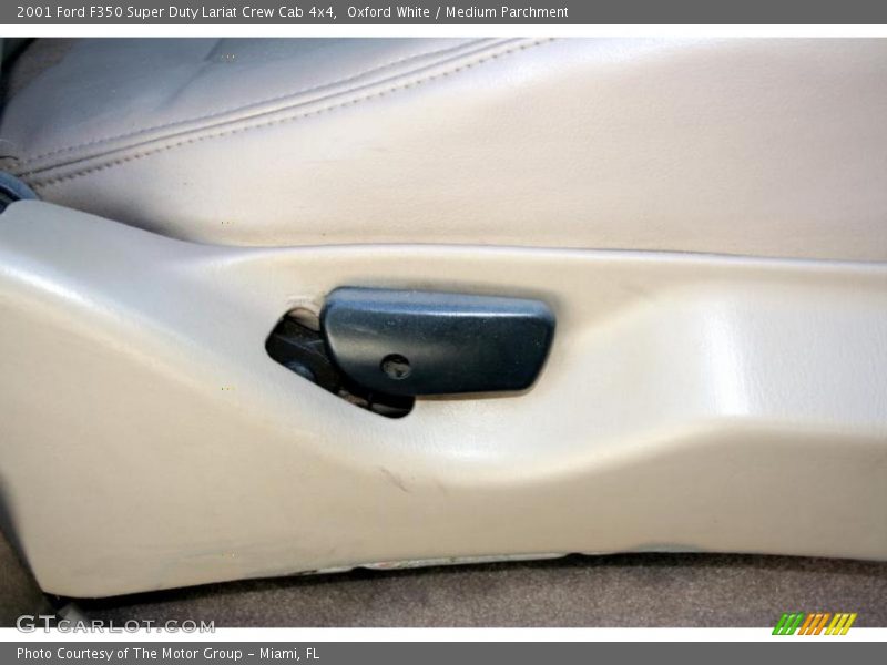 Oxford White / Medium Parchment 2001 Ford F350 Super Duty Lariat Crew Cab 4x4