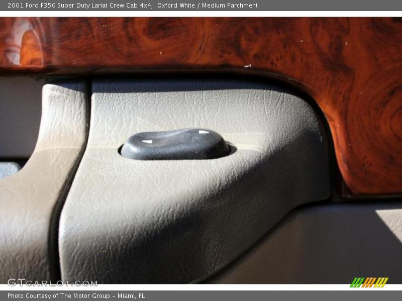 Oxford White / Medium Parchment 2001 Ford F350 Super Duty Lariat Crew Cab 4x4
