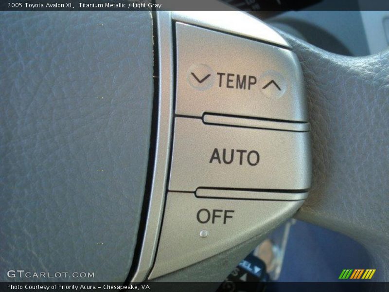Titanium Metallic / Light Gray 2005 Toyota Avalon XL