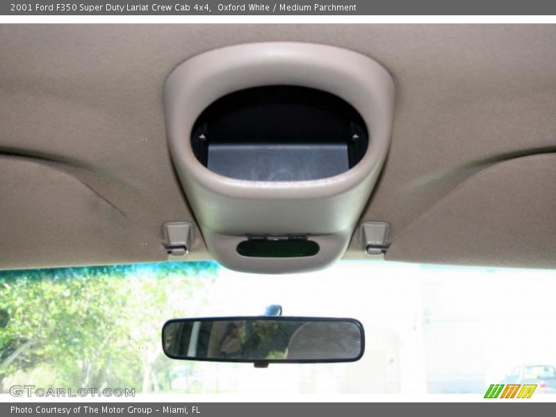 Oxford White / Medium Parchment 2001 Ford F350 Super Duty Lariat Crew Cab 4x4