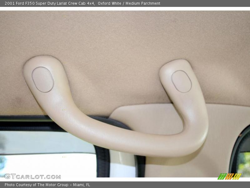 Oxford White / Medium Parchment 2001 Ford F350 Super Duty Lariat Crew Cab 4x4