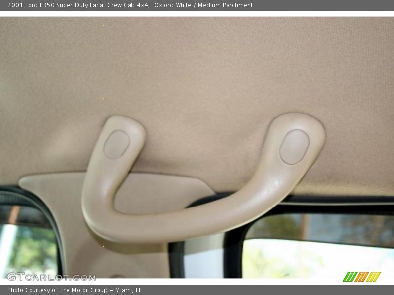 Oxford White / Medium Parchment 2001 Ford F350 Super Duty Lariat Crew Cab 4x4