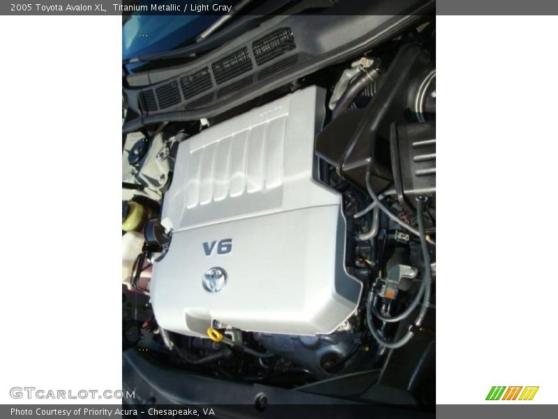 Titanium Metallic / Light Gray 2005 Toyota Avalon XL