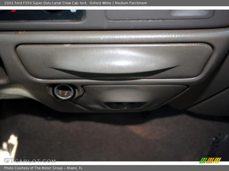 Oxford White / Medium Parchment 2001 Ford F350 Super Duty Lariat Crew Cab 4x4