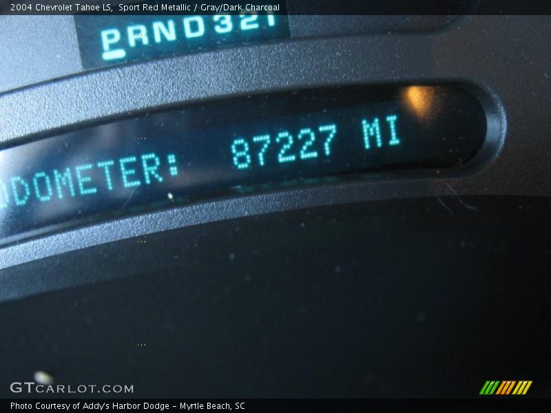 Sport Red Metallic / Gray/Dark Charcoal 2004 Chevrolet Tahoe LS