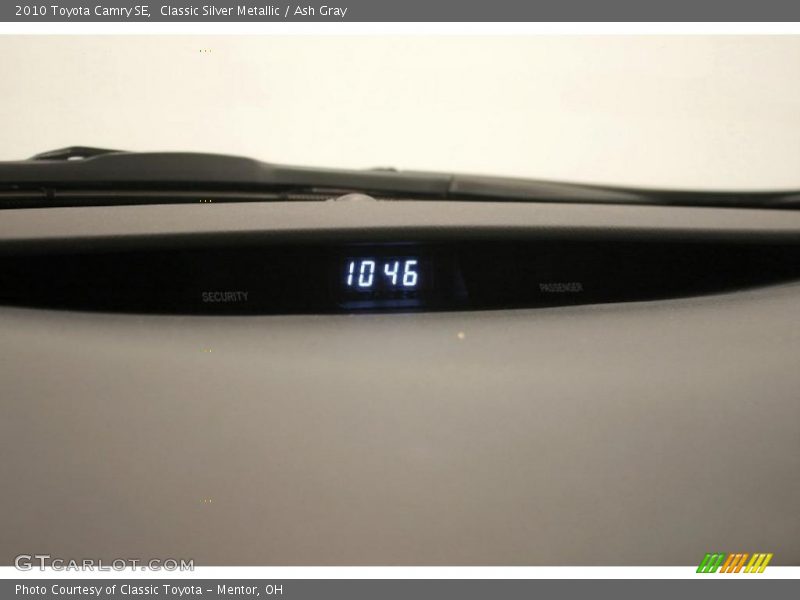 Classic Silver Metallic / Ash Gray 2010 Toyota Camry SE