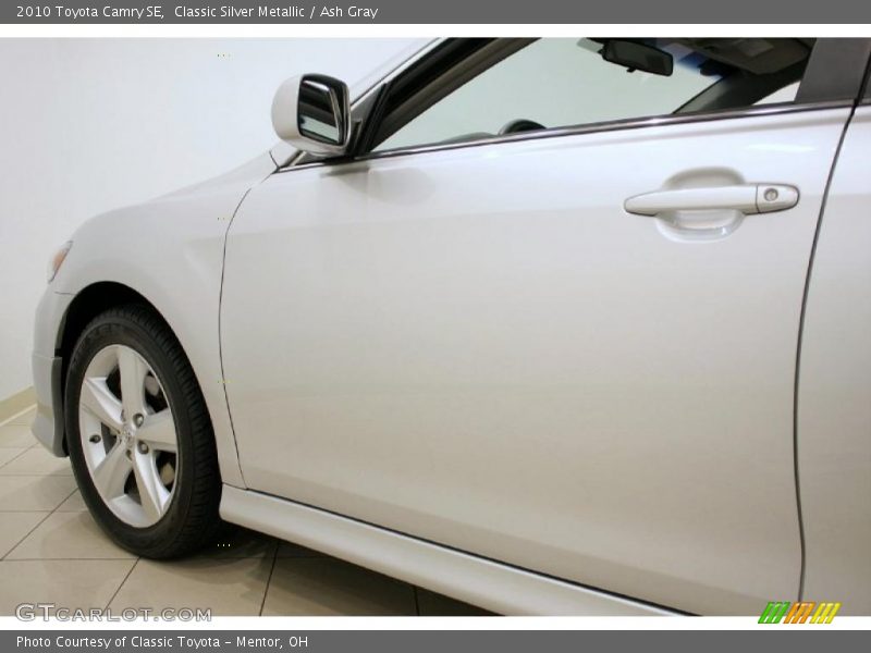 Classic Silver Metallic / Ash Gray 2010 Toyota Camry SE