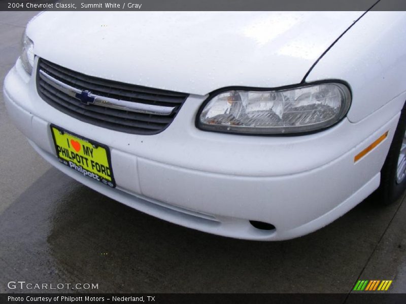 Summit White / Gray 2004 Chevrolet Classic