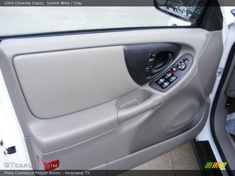Summit White / Gray 2004 Chevrolet Classic