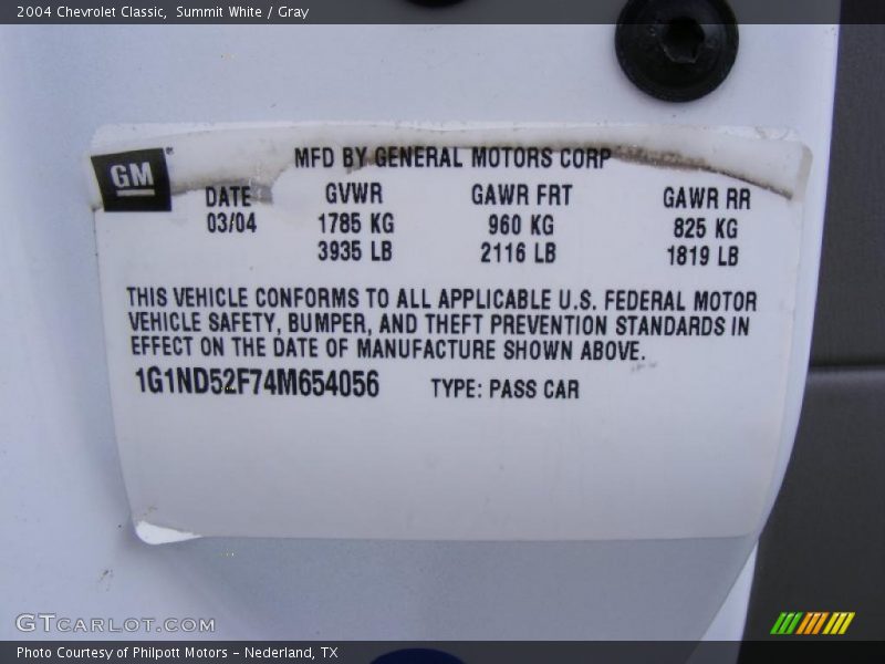 Summit White / Gray 2004 Chevrolet Classic