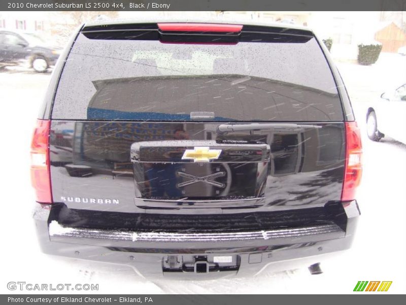 Black / Ebony 2010 Chevrolet Suburban LS 2500 4x4