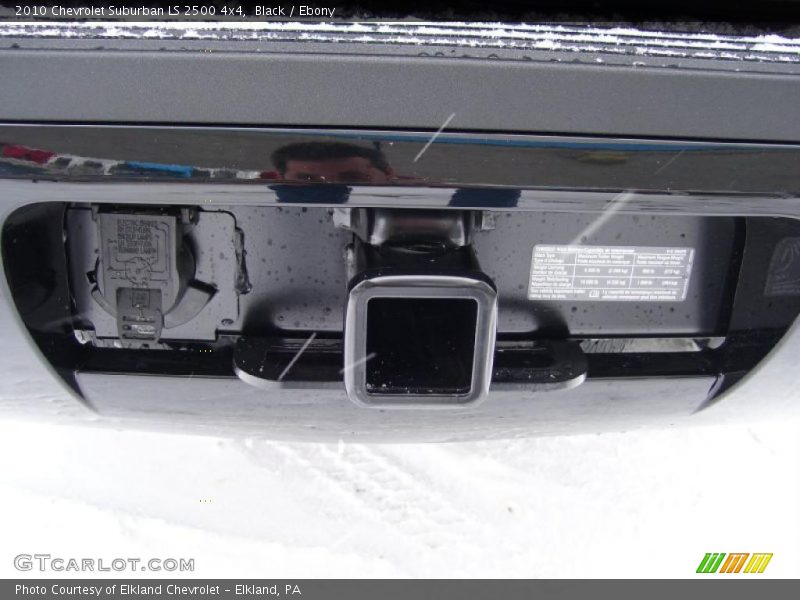 Black / Ebony 2010 Chevrolet Suburban LS 2500 4x4