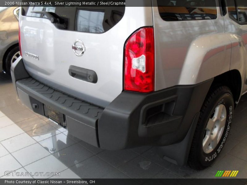 Silver Lightning Metallic / Steel/Graphite 2006 Nissan Xterra S 4x4