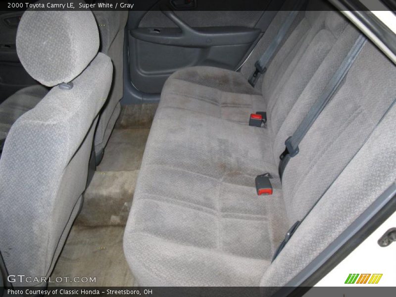 Super White / Gray 2000 Toyota Camry LE