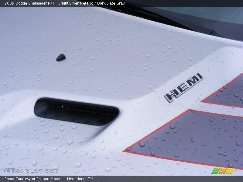 Bright Silver Metallic / Dark Slate Gray 2009 Dodge Challenger R/T