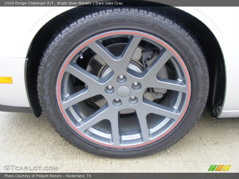 Bright Silver Metallic / Dark Slate Gray 2009 Dodge Challenger R/T