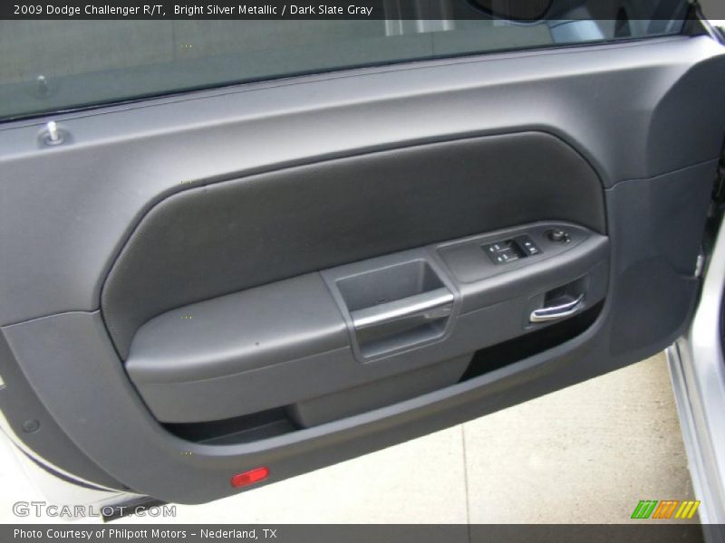 Bright Silver Metallic / Dark Slate Gray 2009 Dodge Challenger R/T