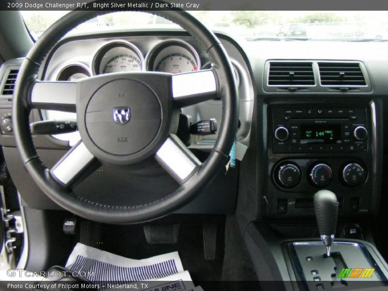 Bright Silver Metallic / Dark Slate Gray 2009 Dodge Challenger R/T
