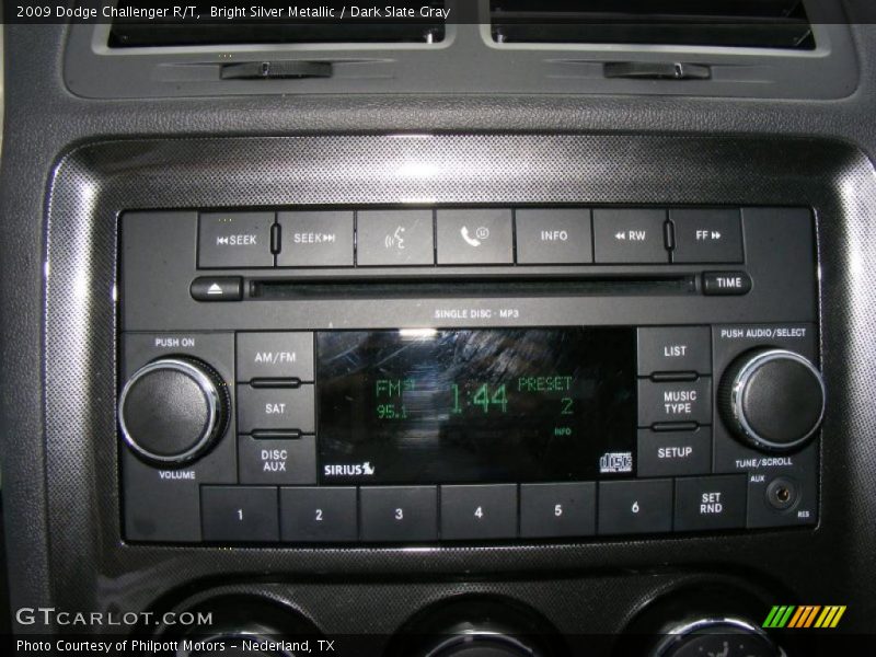 Bright Silver Metallic / Dark Slate Gray 2009 Dodge Challenger R/T