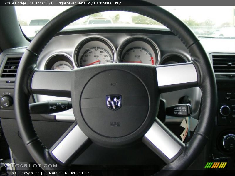 Bright Silver Metallic / Dark Slate Gray 2009 Dodge Challenger R/T