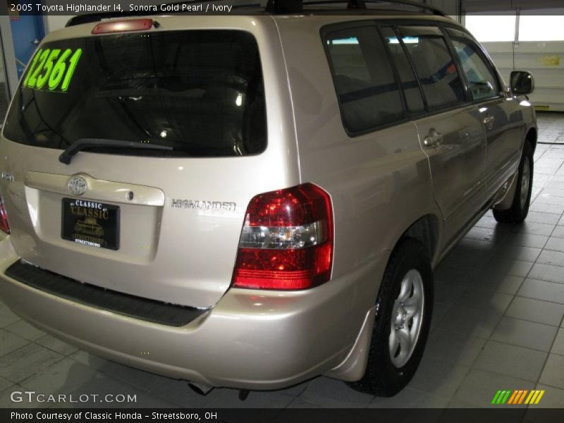 Sonora Gold Pearl / Ivory 2005 Toyota Highlander I4