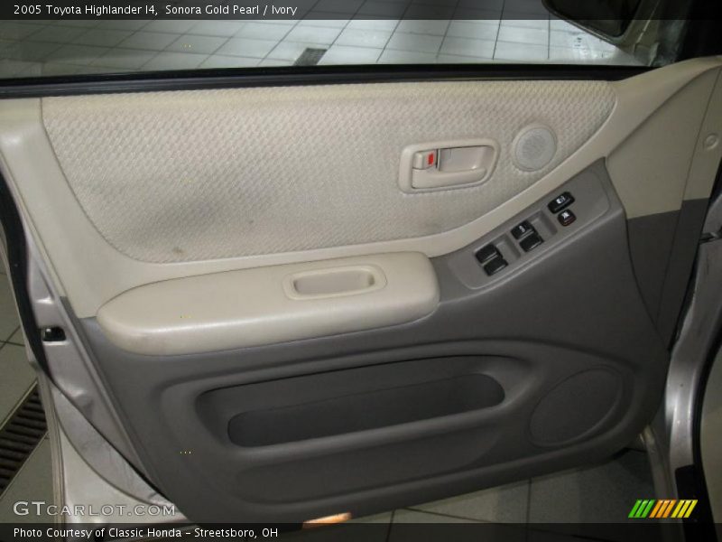 Sonora Gold Pearl / Ivory 2005 Toyota Highlander I4