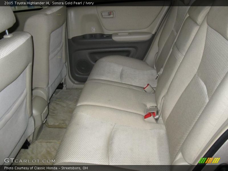 Sonora Gold Pearl / Ivory 2005 Toyota Highlander I4