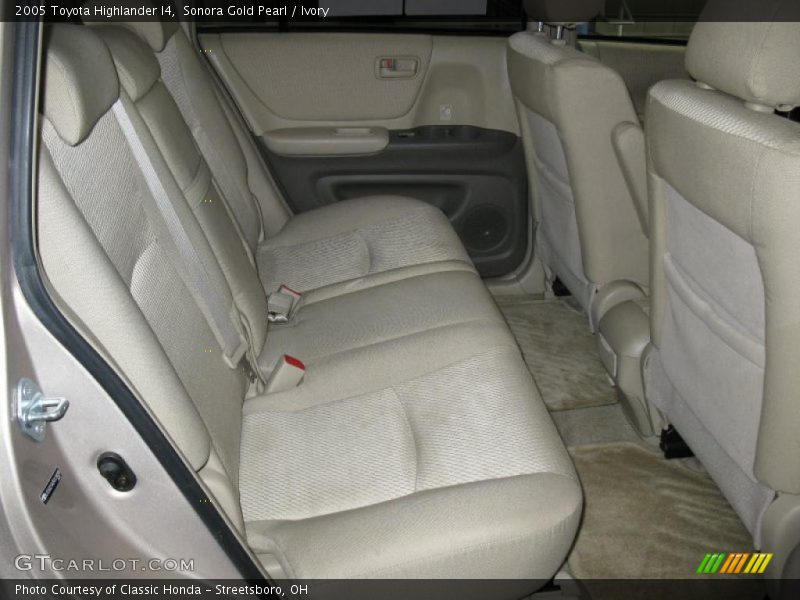Sonora Gold Pearl / Ivory 2005 Toyota Highlander I4