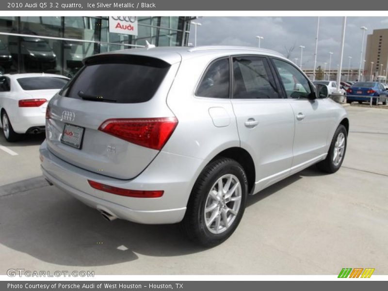 Ice Silver Metallic / Black 2010 Audi Q5 3.2 quattro