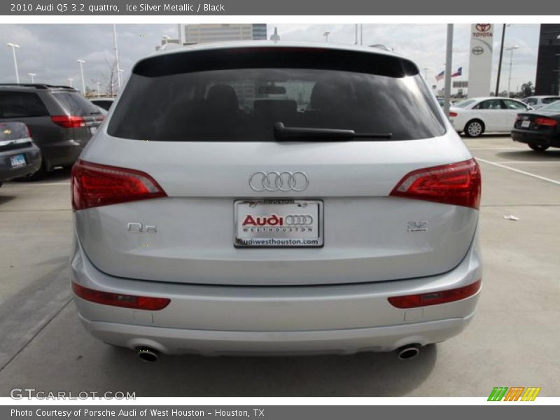 Ice Silver Metallic / Black 2010 Audi Q5 3.2 quattro