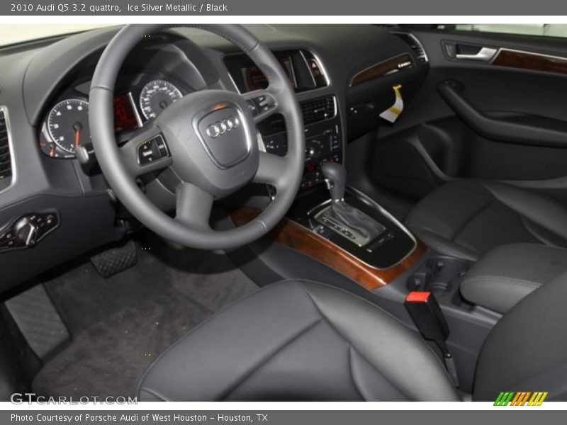 Ice Silver Metallic / Black 2010 Audi Q5 3.2 quattro