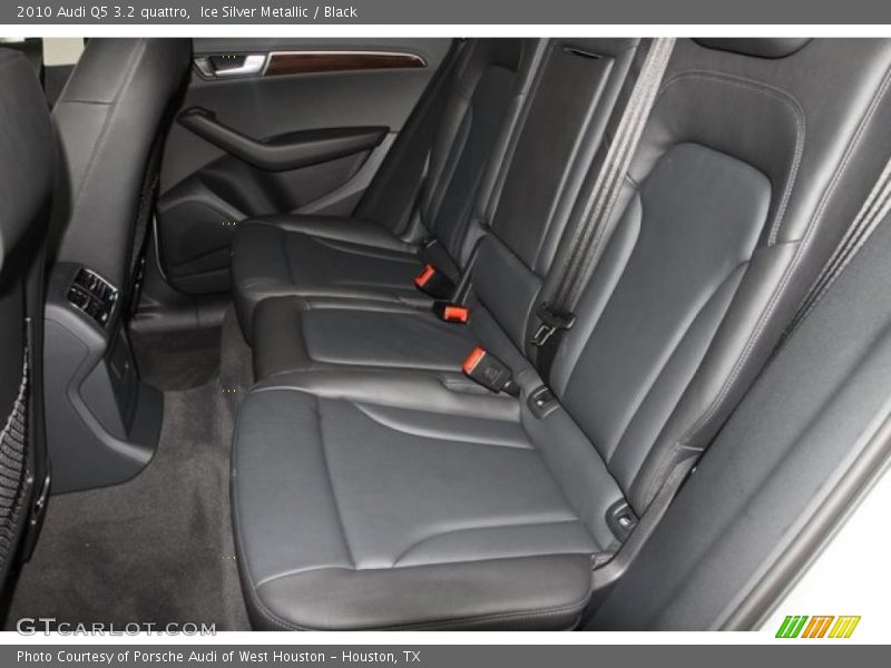 Ice Silver Metallic / Black 2010 Audi Q5 3.2 quattro