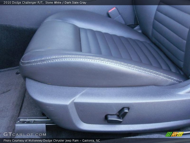 Stone White / Dark Slate Gray 2010 Dodge Challenger R/T