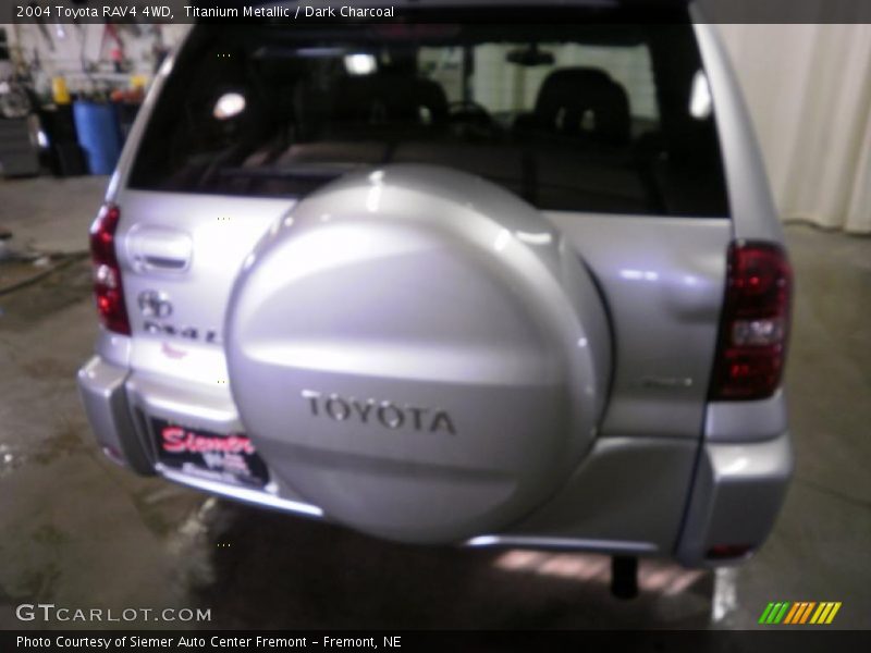Titanium Metallic / Dark Charcoal 2004 Toyota RAV4 4WD