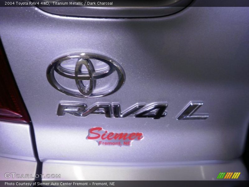 Titanium Metallic / Dark Charcoal 2004 Toyota RAV4 4WD