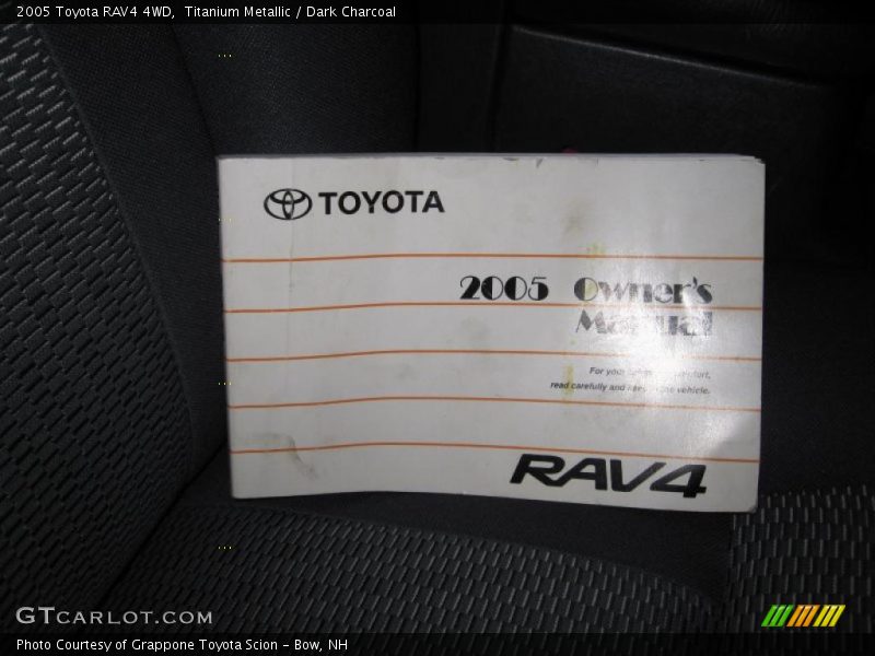 Titanium Metallic / Dark Charcoal 2005 Toyota RAV4 4WD
