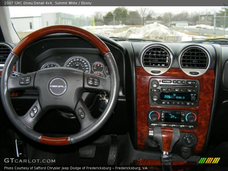 Summit White / Ebony 2007 GMC Envoy Denali 4x4