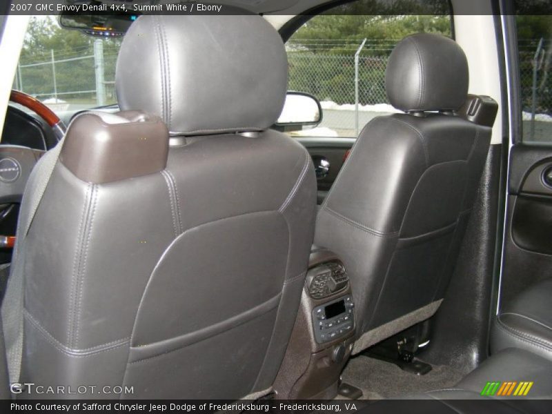 Summit White / Ebony 2007 GMC Envoy Denali 4x4