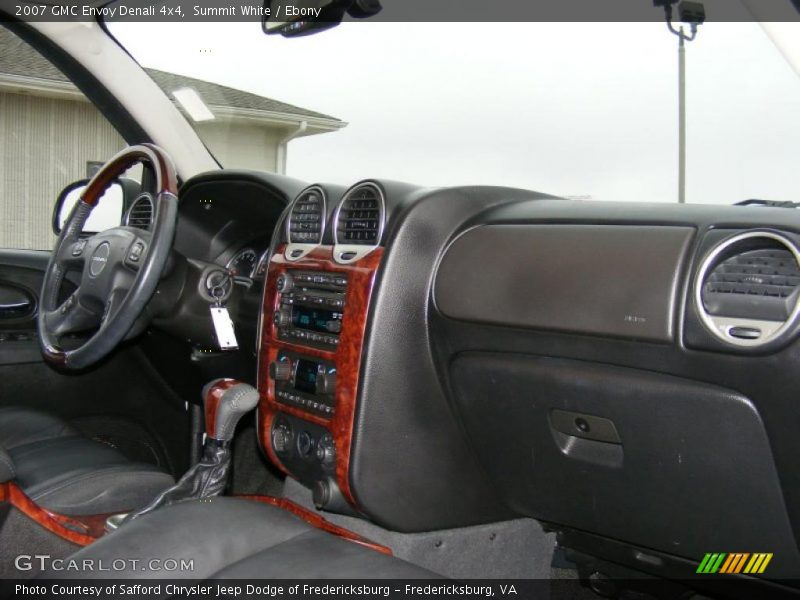 Summit White / Ebony 2007 GMC Envoy Denali 4x4