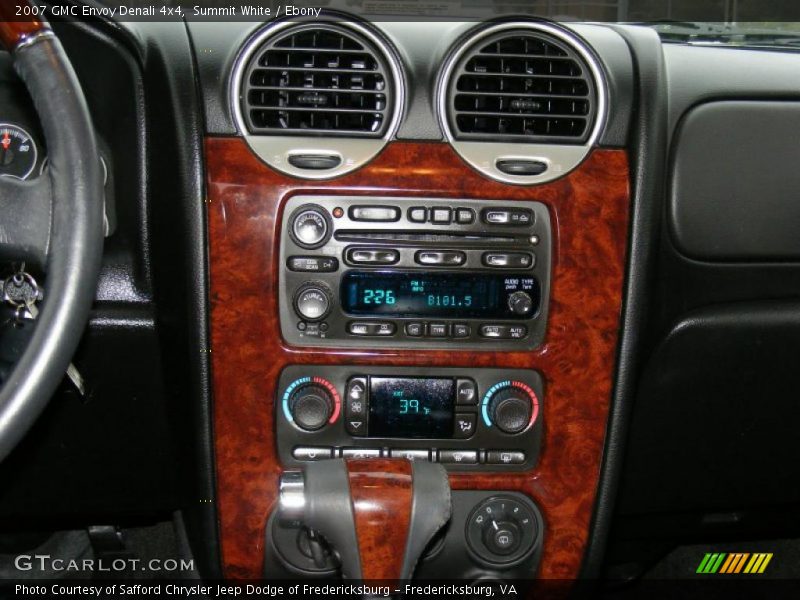 Summit White / Ebony 2007 GMC Envoy Denali 4x4