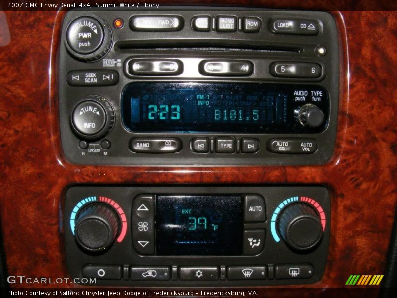 Summit White / Ebony 2007 GMC Envoy Denali 4x4