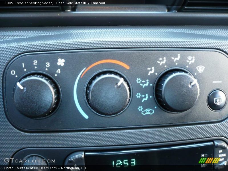 Linen Gold Metallic / Charcoal 2005 Chrysler Sebring Sedan