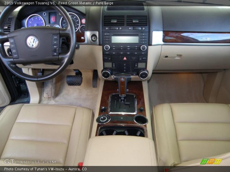 Reed Green Metallic / Pure Beige 2005 Volkswagen Touareg V6