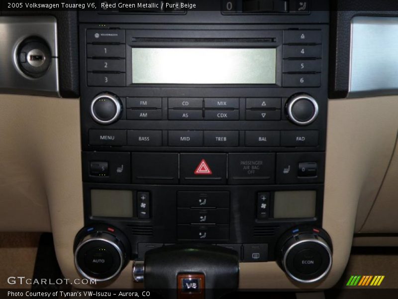Reed Green Metallic / Pure Beige 2005 Volkswagen Touareg V6