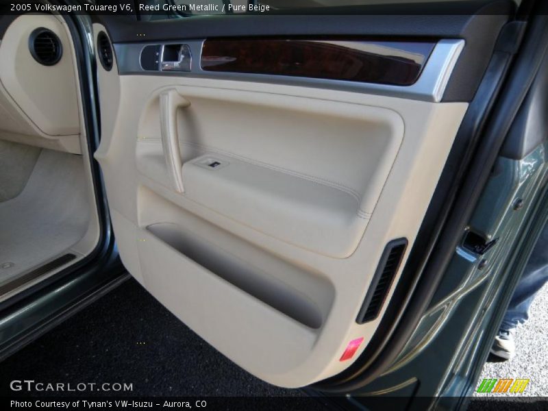 Reed Green Metallic / Pure Beige 2005 Volkswagen Touareg V6
