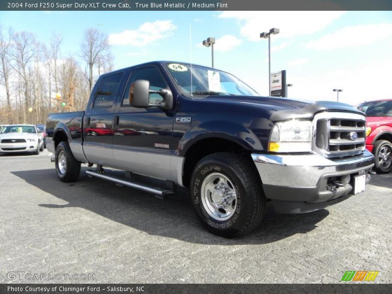 True Blue Metallic / Medium Flint 2004 Ford F250 Super Duty XLT Crew Cab