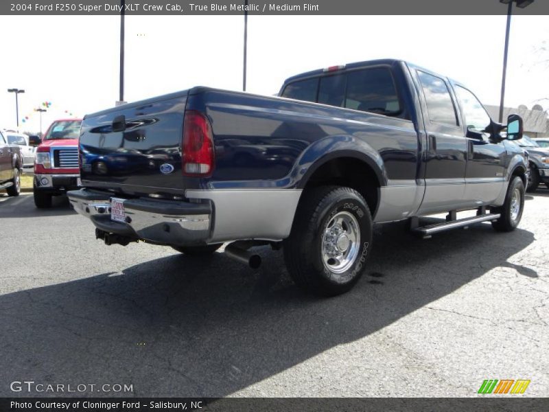 True Blue Metallic / Medium Flint 2004 Ford F250 Super Duty XLT Crew Cab